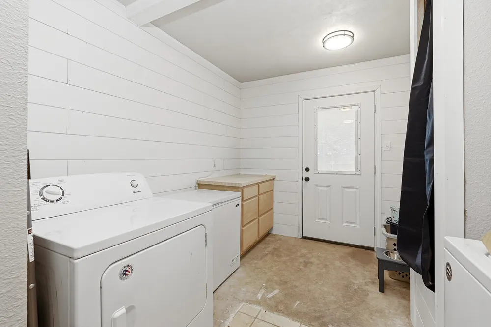 807 Lee Street Tioga, TX 76271
