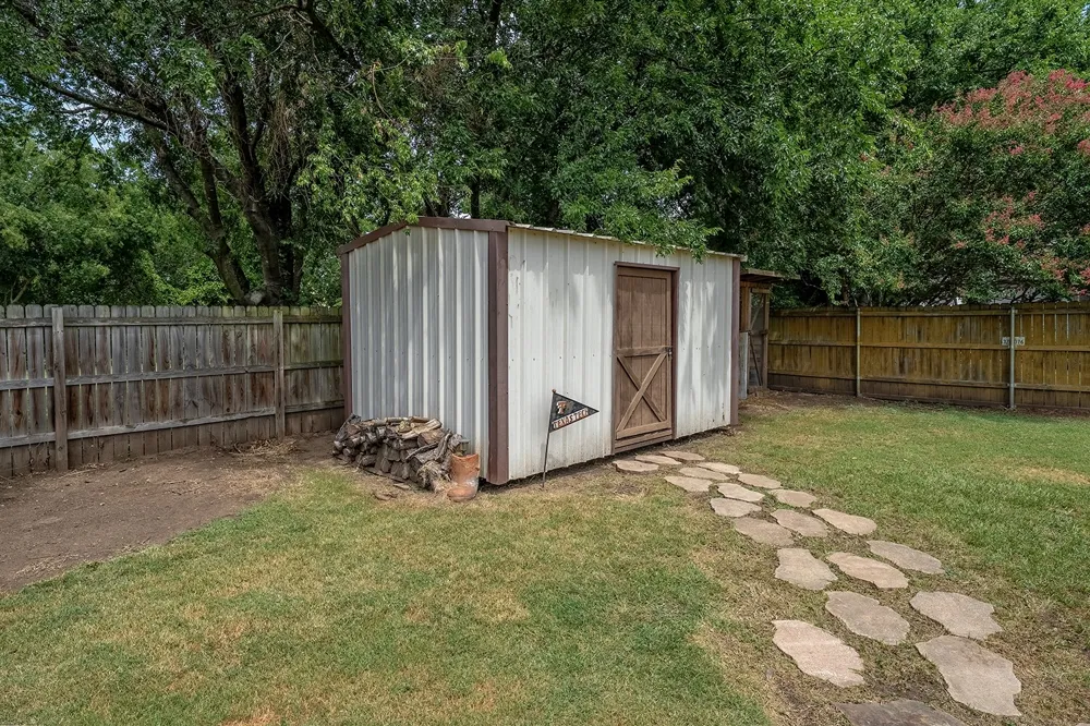 807 Lee Street Tioga, TX 76271