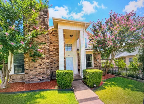 1012 Garden Trail