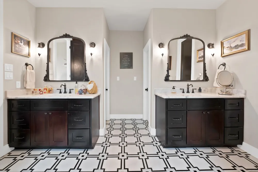9688 Whispering Creek Terrace Grandview, TX 76050