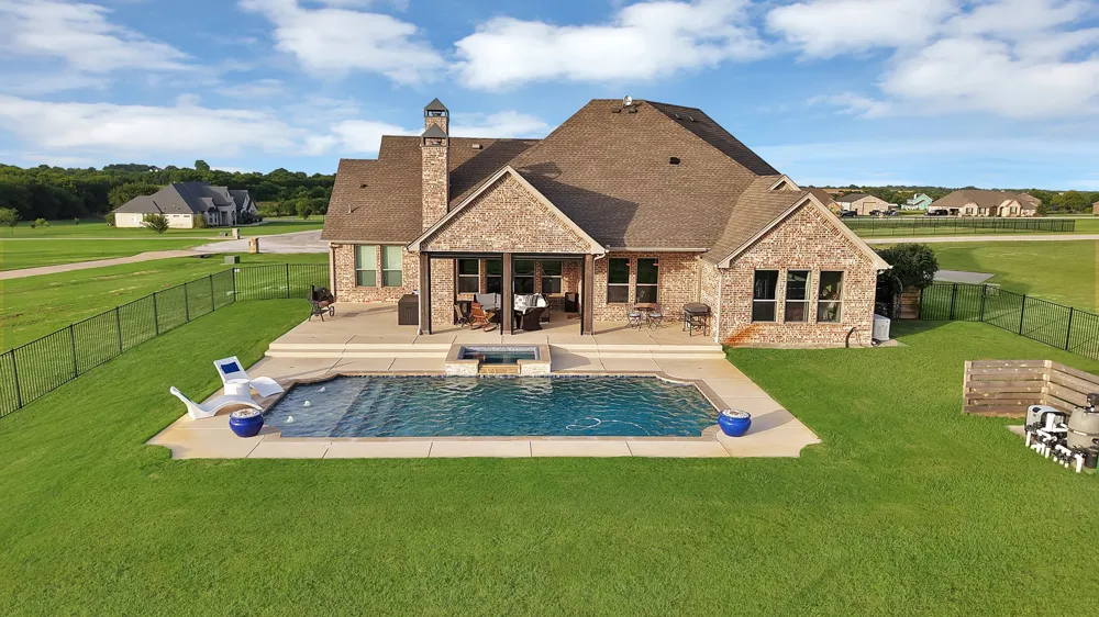 9688 Whispering Creek Terrace Grandview, TX 76050