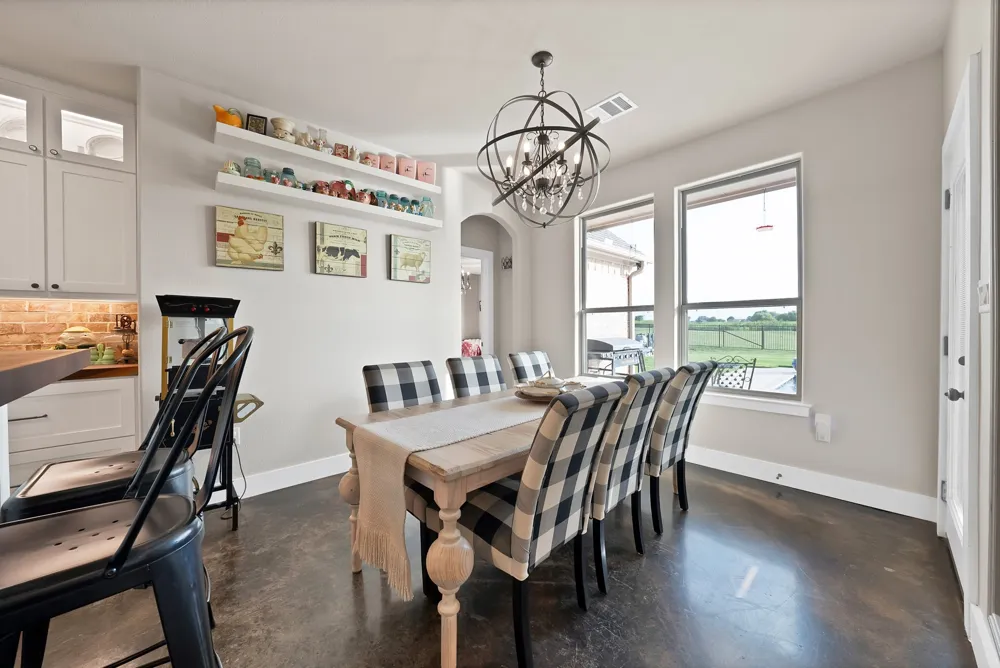 9688 Whispering Creek Terrace Grandview, TX 76050