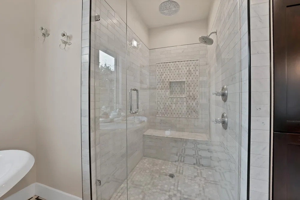 9688 Whispering Creek Terrace Grandview, TX 76050