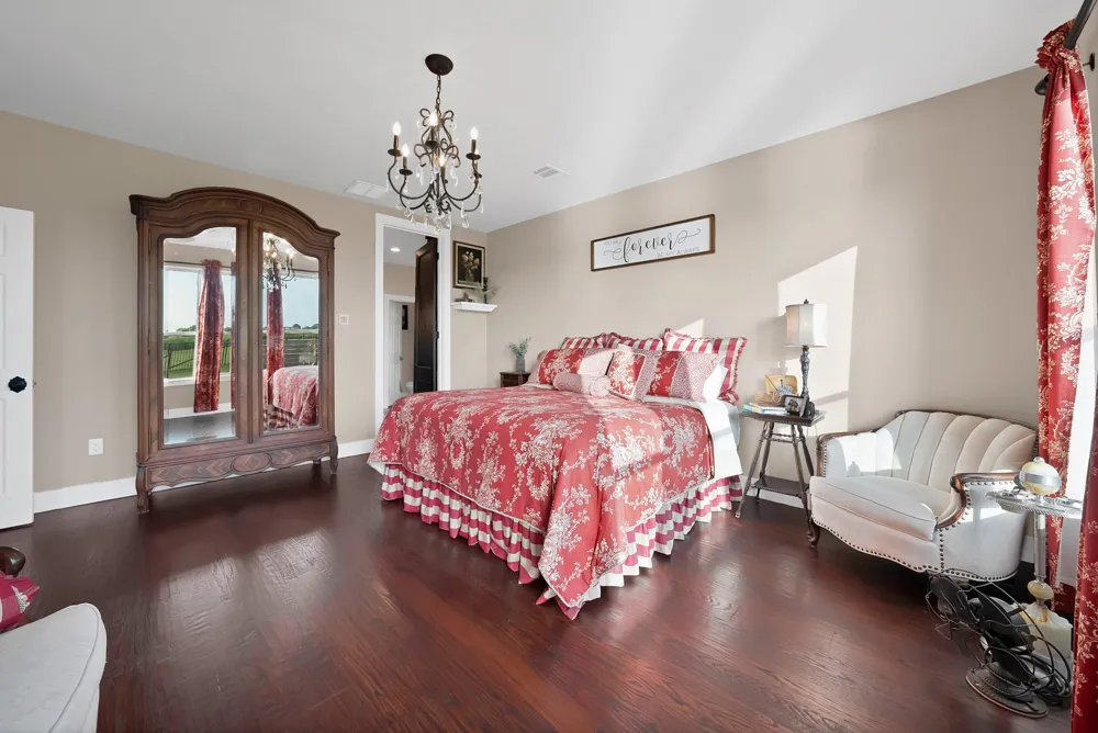 9688 Whispering Creek Terrace Grandview, TX 76050
