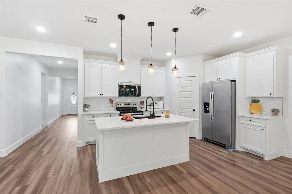 5931 Forest Haven Drive Forest Hill, TX 76119