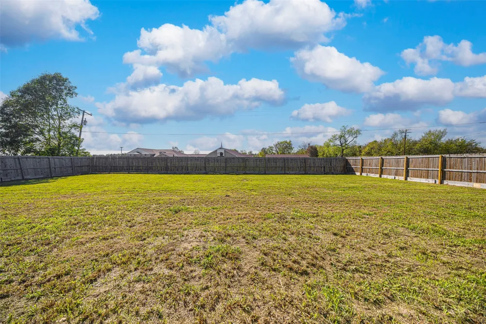2538 County Road 3127 Greenville, TX 75402