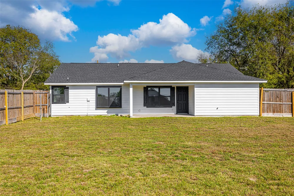 2538 County Road 3127 Greenville, TX 75402