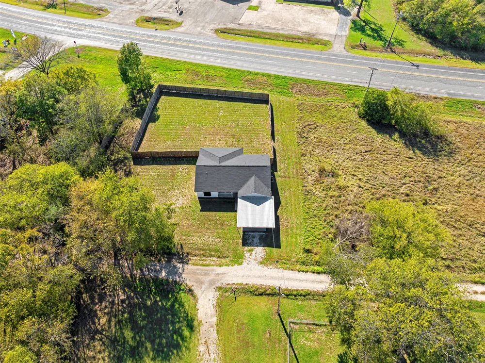 2538 County Road 3127 Greenville, TX 75402