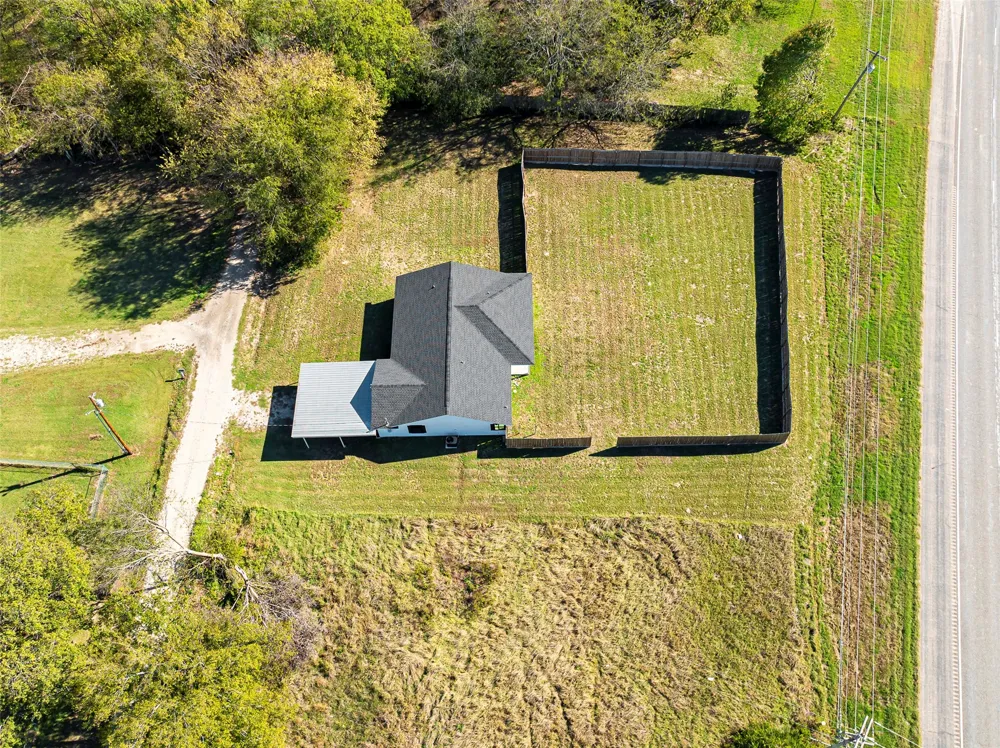 2538 County Road 3127 Greenville, TX 75402