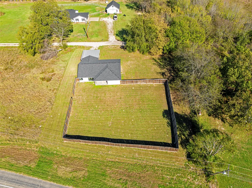 2538 County Road 3127 Greenville, TX 75402