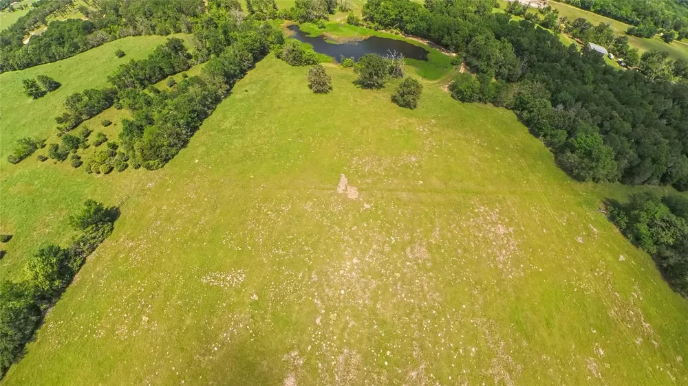 394 LCR 832 Donie, TX 75838