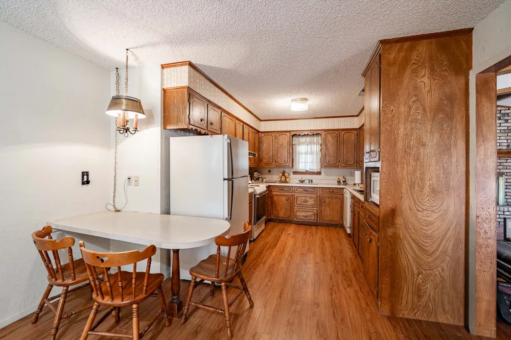 2100 Avenue Q Anson, TX 79501