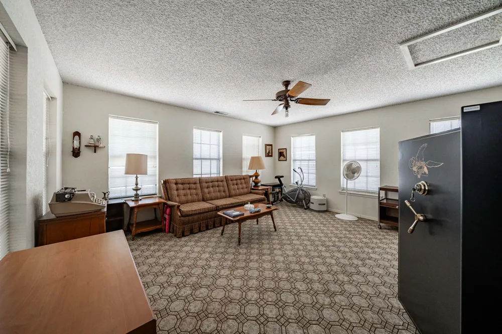 2100 Avenue Q Anson, TX 79501