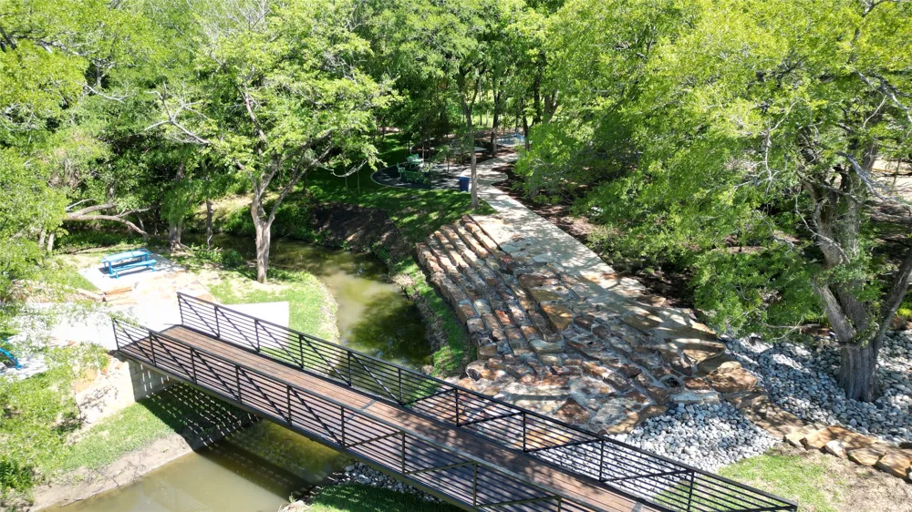 2001 Lone Oak Trail Mesquite, TX 75181