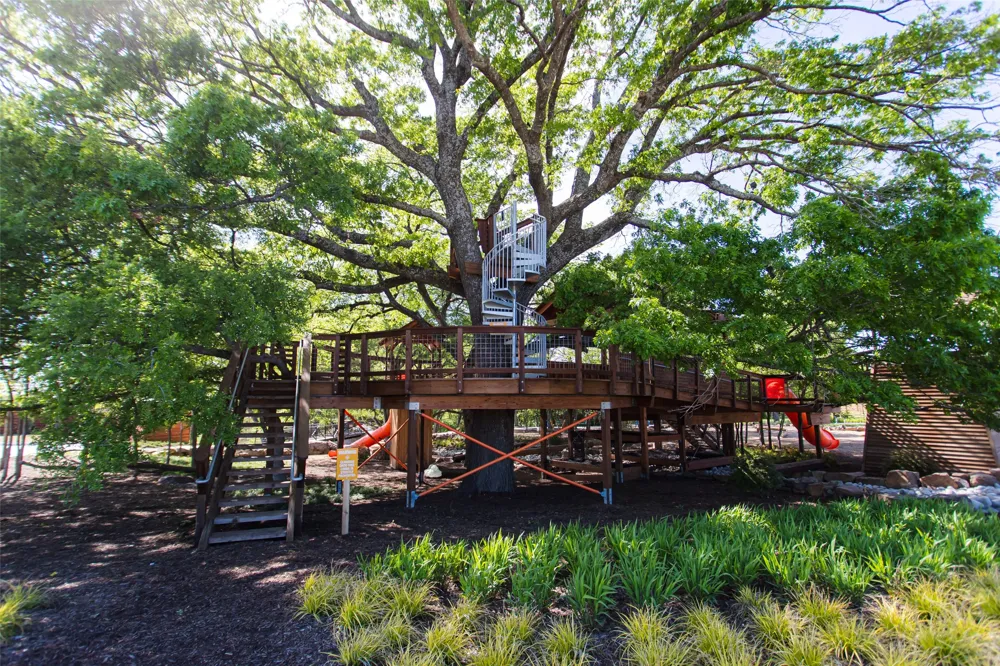 2001 Lone Oak Trail Mesquite, TX 75181