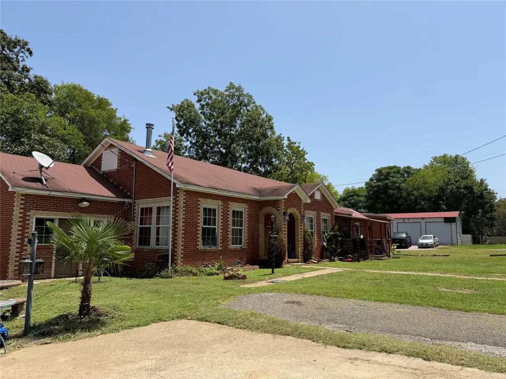 140 S Main Street Avinger, TX 75630