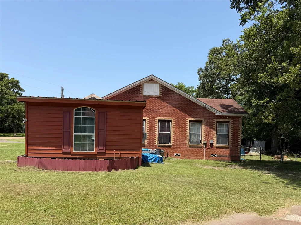 140 S Main Street Avinger, TX 75630