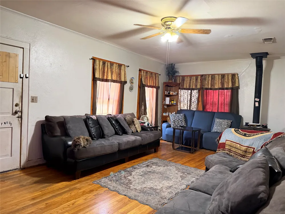 140 S Main Street Avinger, TX 75630