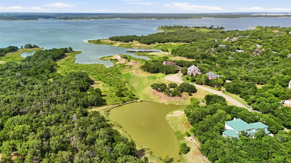 2930 Peninsula Drive Grapevine, TX 76051