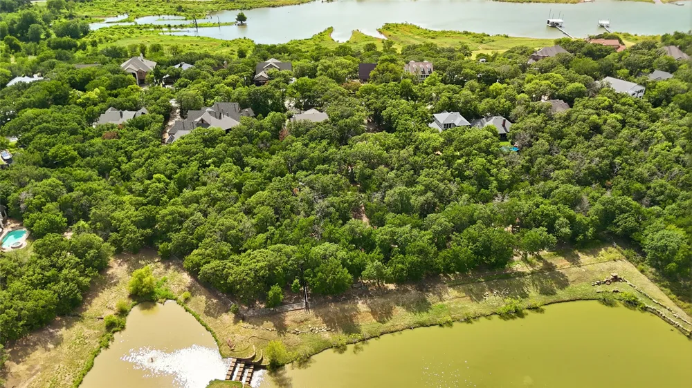 2930 Peninsula Drive Grapevine, TX 76051