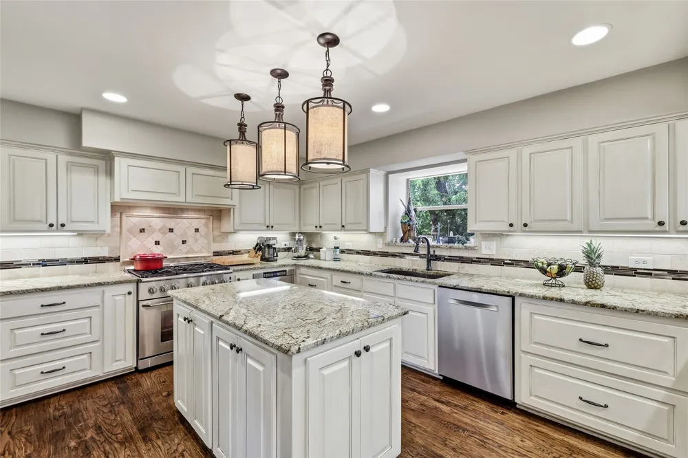 2930 Peninsula Drive Grapevine, TX 76051