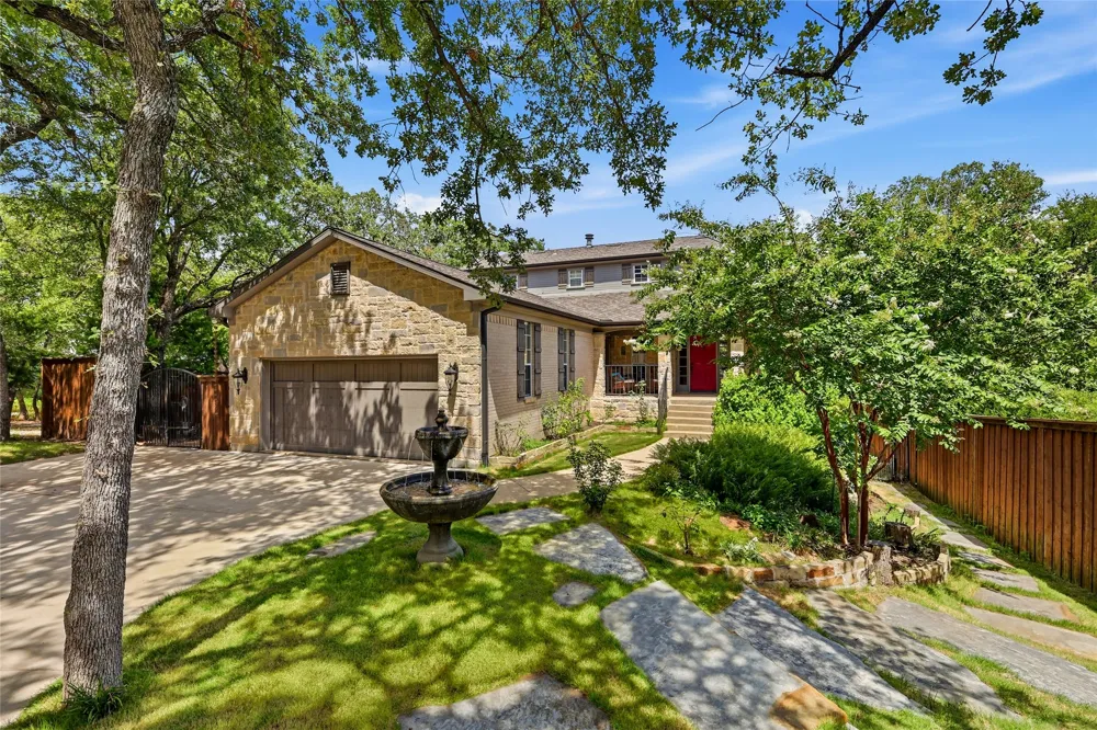 2930 Peninsula Drive Grapevine, TX 76051