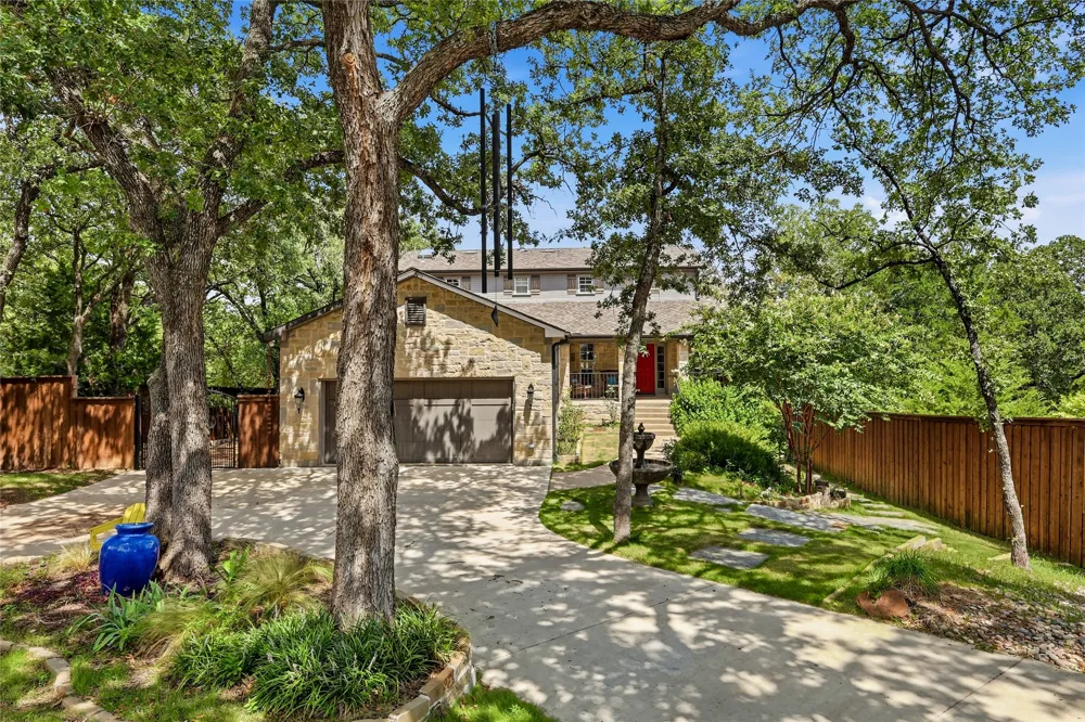 2930 Peninsula Drive Grapevine, TX 76051