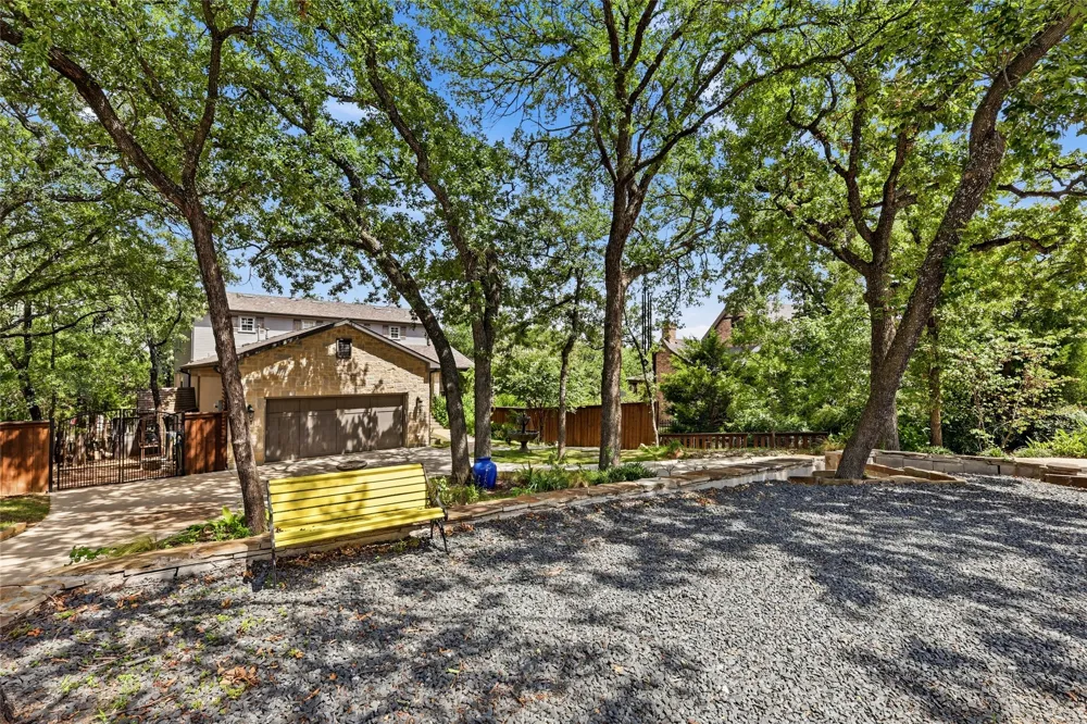 2930 Peninsula Drive Grapevine, TX 76051