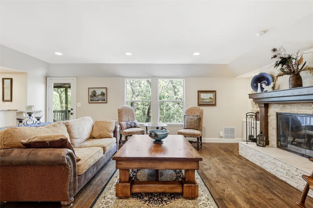 2930 Peninsula Drive Grapevine, TX 76051