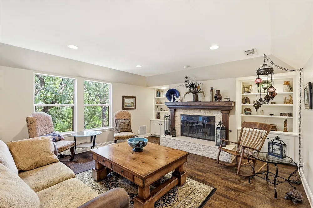2930 Peninsula Drive Grapevine, TX 76051