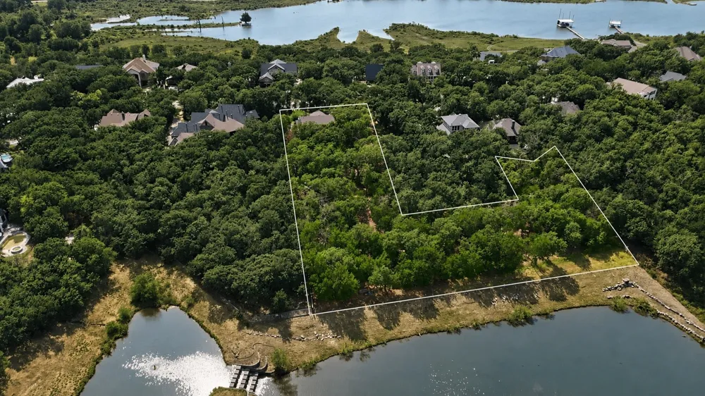 2930 Peninsula Drive Grapevine, TX 76051