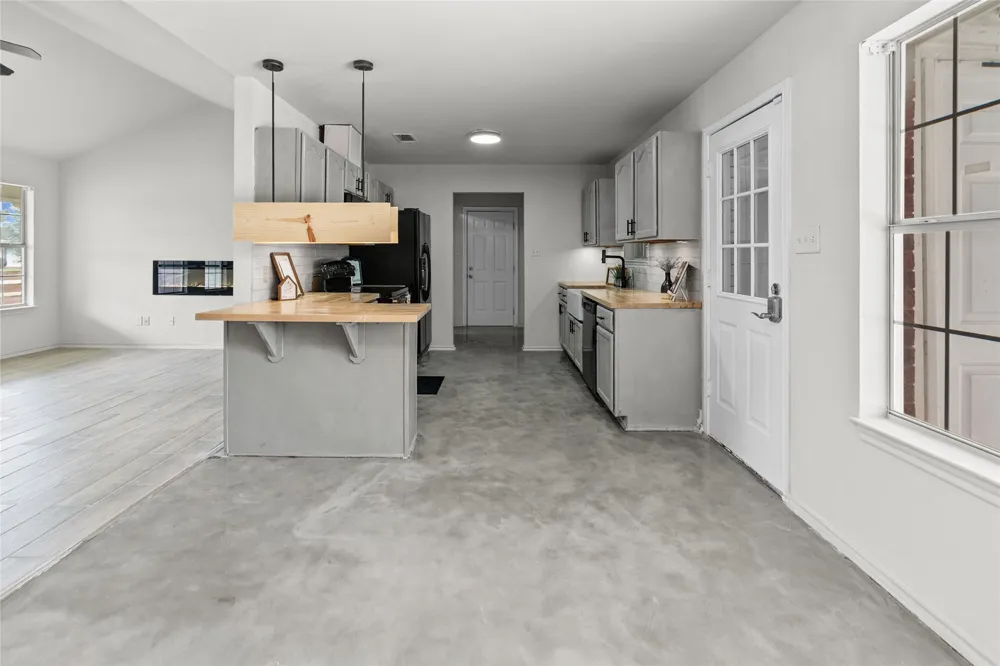 608 Aldridge Street Commerce, TX 75428