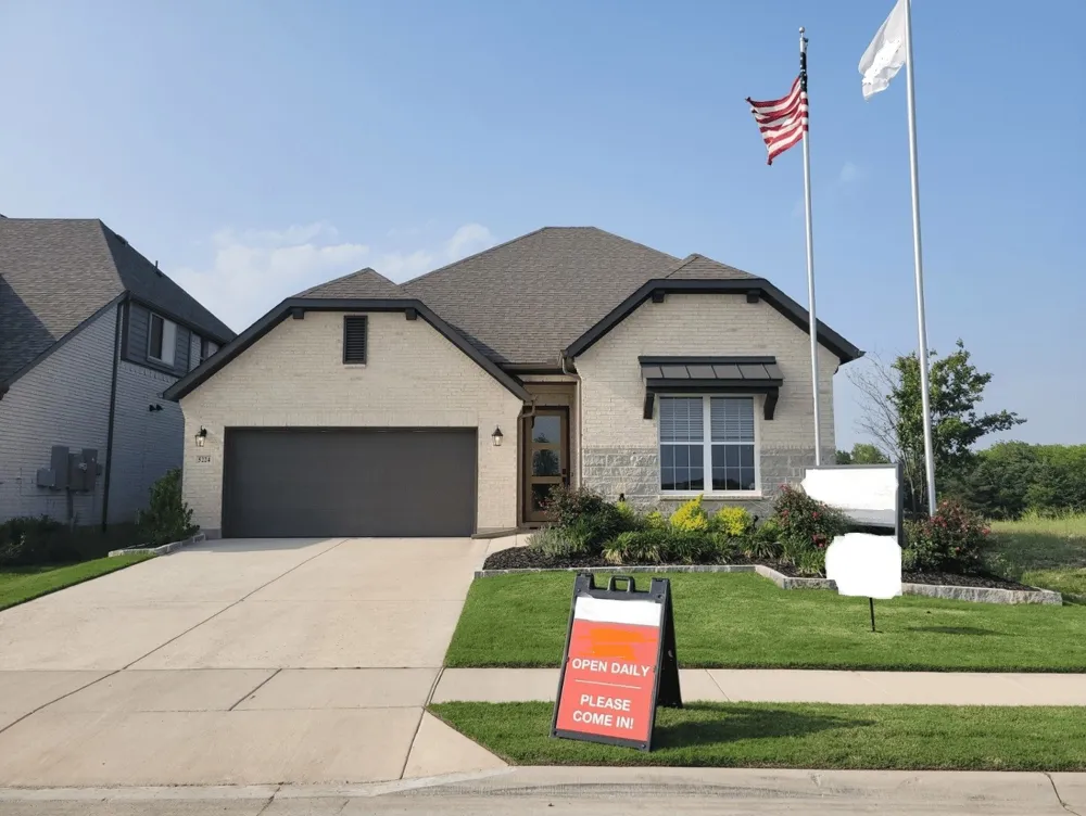 4428 Aralia Street Fort Worth, TX 76036