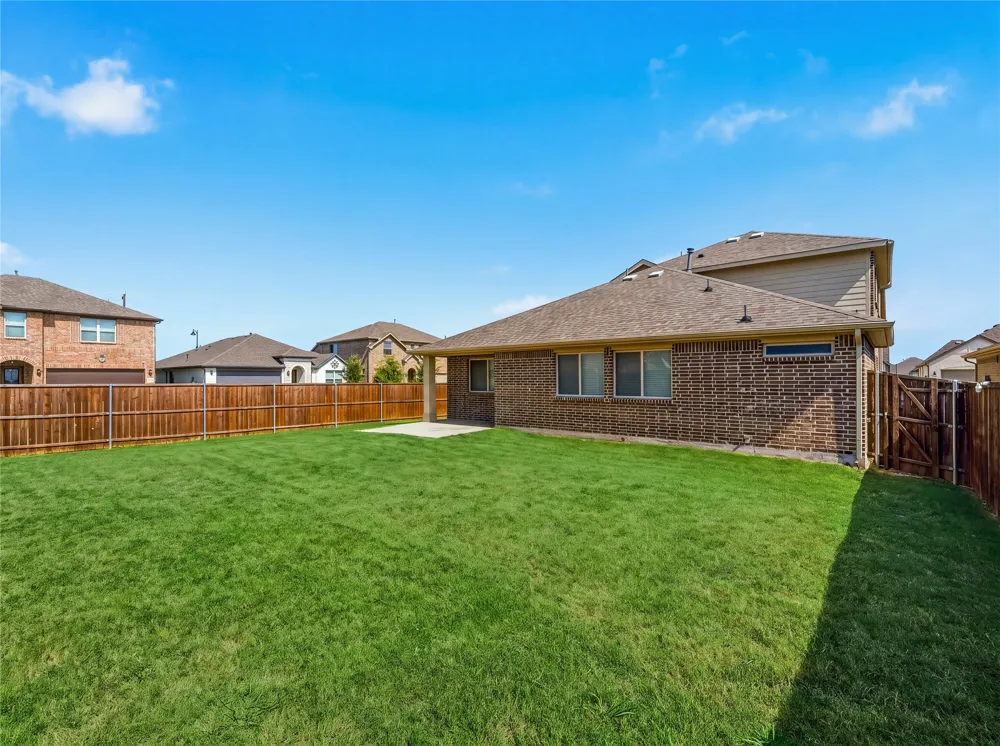 1204 Sumner Street Aubrey, TX 76227