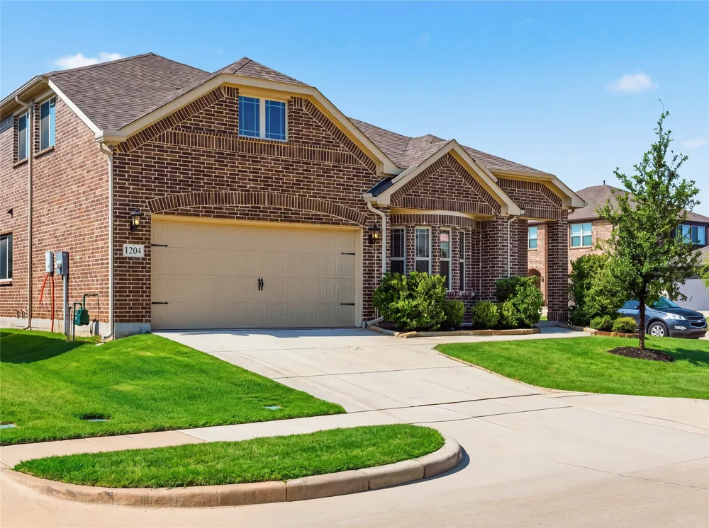 1204 Sumner Street Aubrey, TX 76227