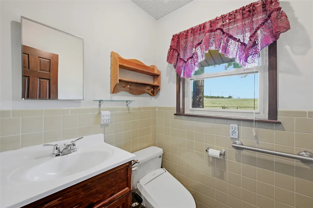 11138 Fm 901 Sadler, TX 76264
