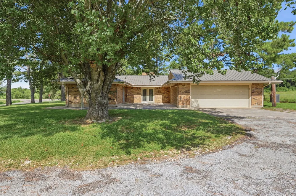 11138 Fm 901 Sadler, TX 76264