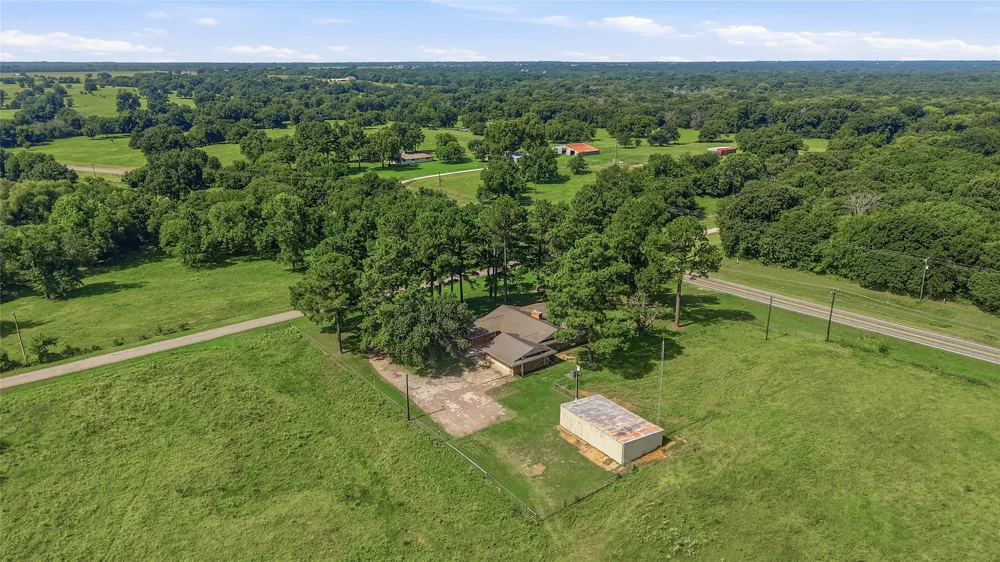 11138 Fm 901 Sadler, TX 76264
