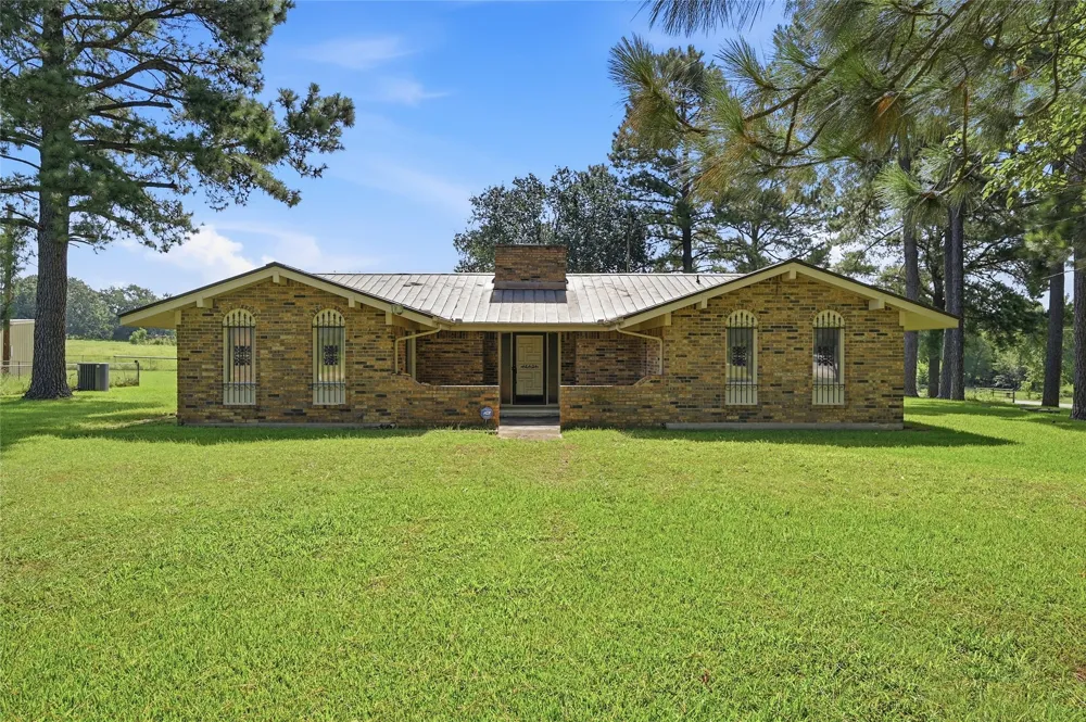 11138 Fm 901 Sadler, TX 76264