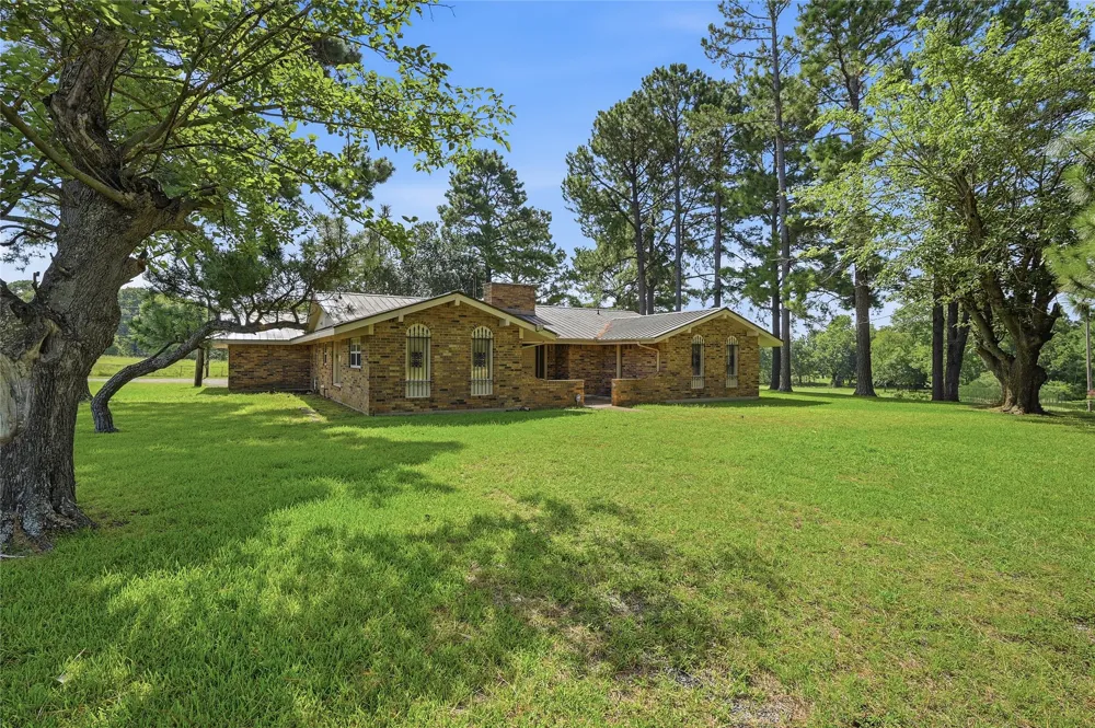 11138 Fm 901 Sadler, TX 76264