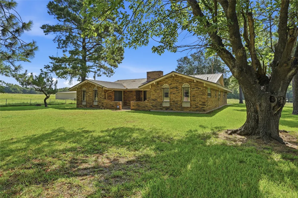 11138 Fm 901 Sadler, TX 76264