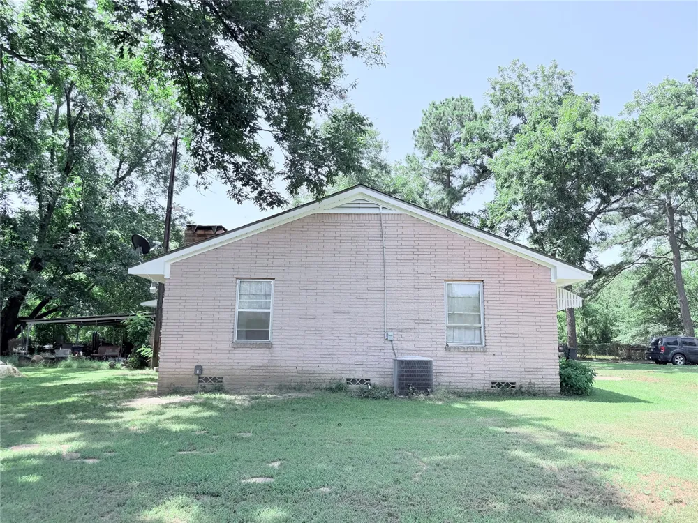 431 County Road  2715 Mt Pleasant, TX 75455