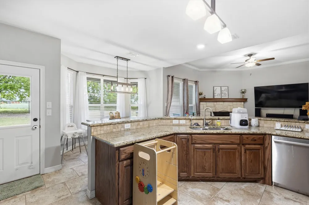 429 Collin Street Nevada, TX 75173
