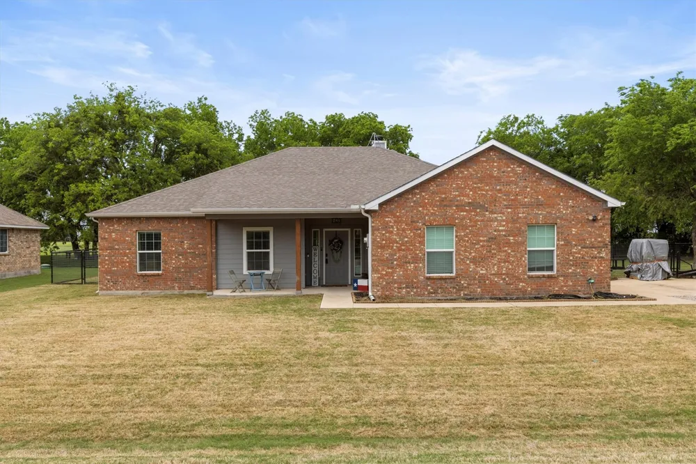 429 Collin Street Nevada, TX 75173