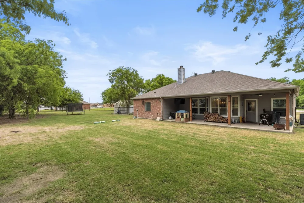 429 Collin Street Nevada, TX 75173