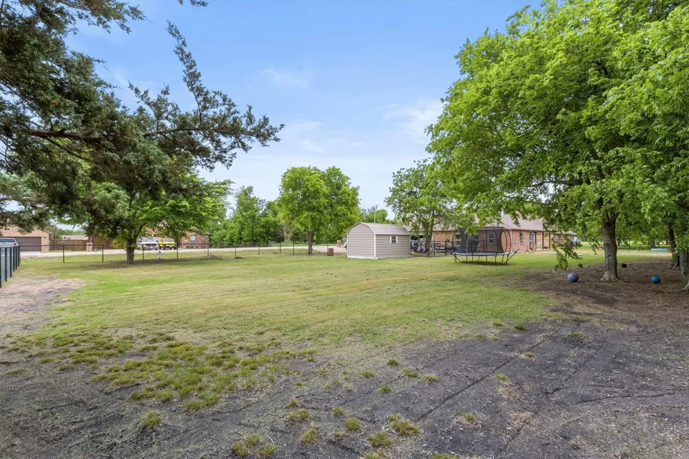 429 Collin Street Nevada, TX 75173