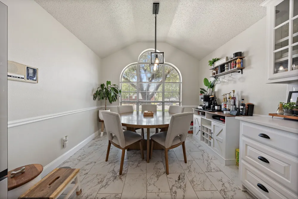 504 Fort Worth Street Mansfield, TX 76063