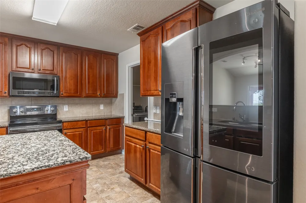 472 Grant Lane Lavon, TX 75166