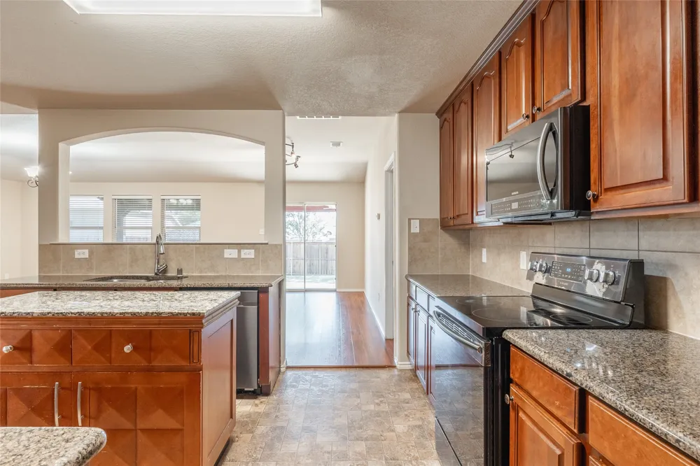 472 Grant Lane Lavon, TX 75166