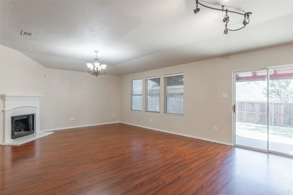 472 Grant Lane Lavon, TX 75166